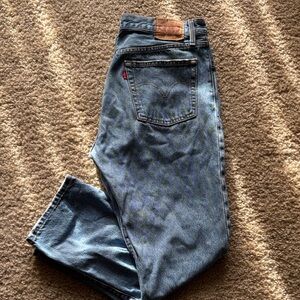 Classic Levi’s Women Straight Jeans